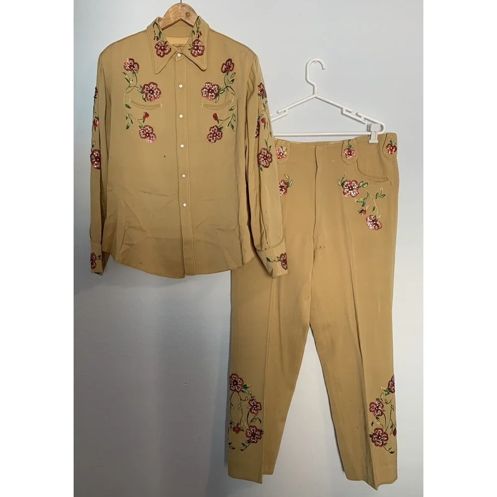 Vintage 1950s The Paddock Shops Suit Western Wear Light Yellow Flowers - Picture 1 of 16